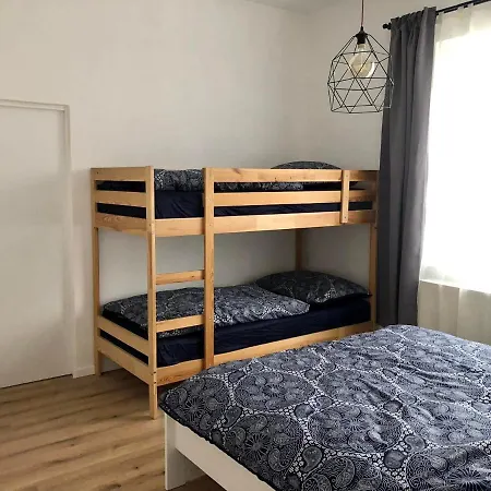 Apartman V Sedmidomku Lejlighed *