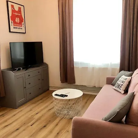 Apartman V Sedmidomku *